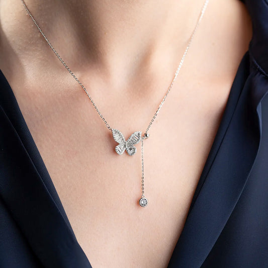 925er Silber Schmetterlingskette mit Baguette-Steinen