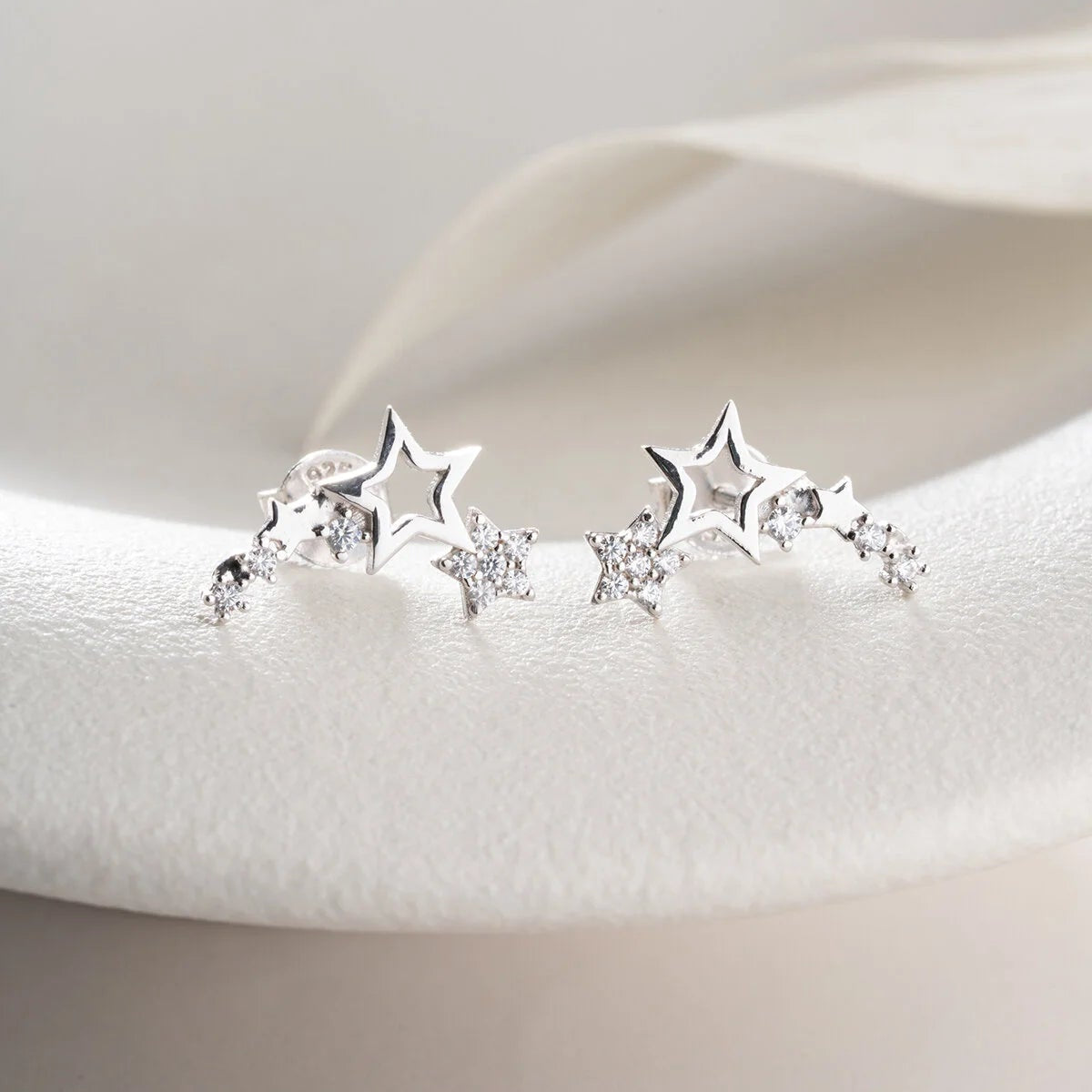 Yıldız Model 925 Ayar Gümüş Küpe