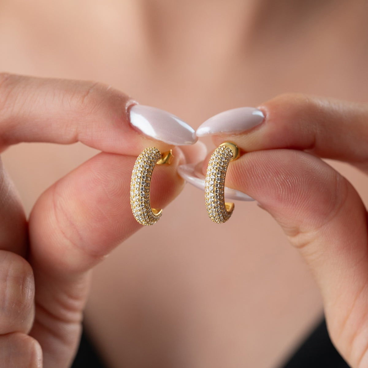 Half -ring earrings