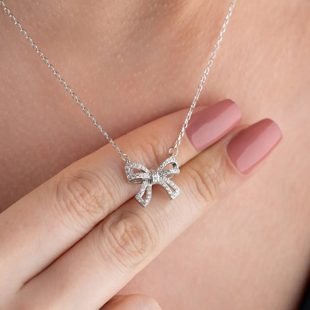 925 Sterling Silver Bow Necklace