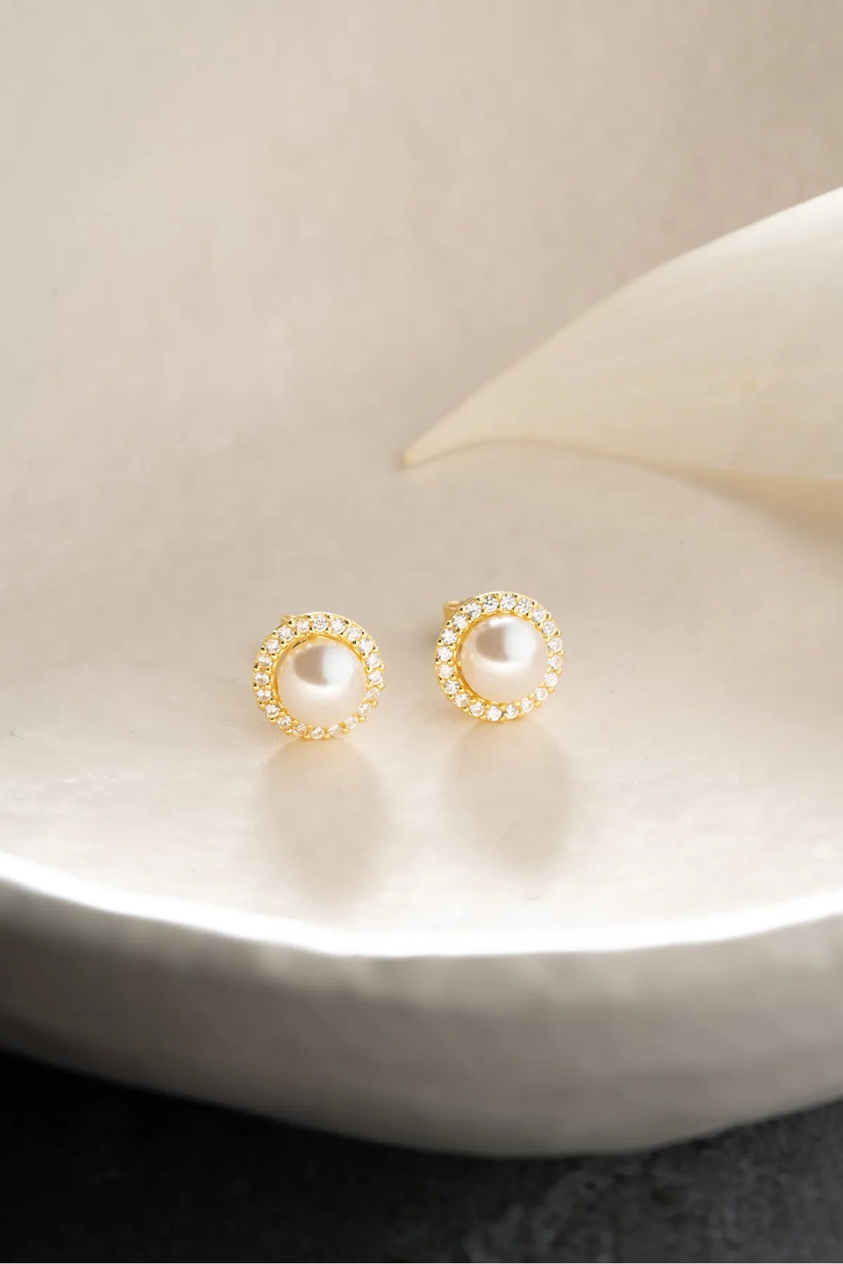 925 Ayar Gümüş İnci ve Zirkon Taşlı Küpe