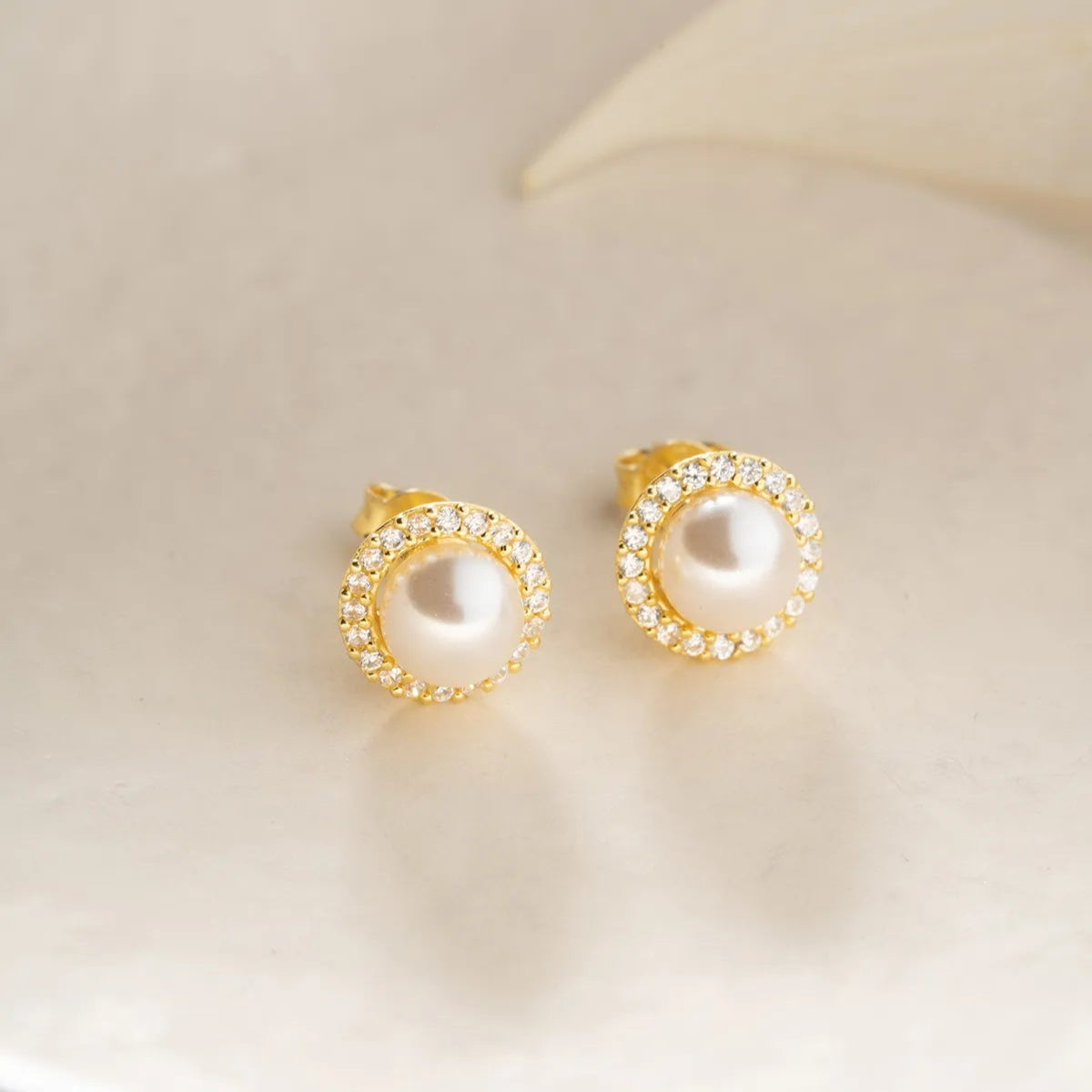 925 Boucles d'oreilles en pierre de perle et de zircon sterling