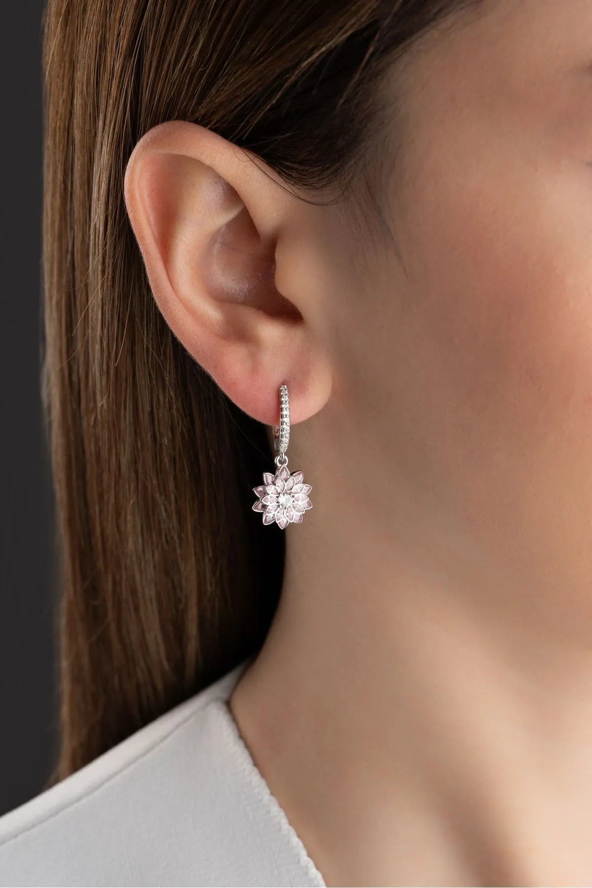 925 Ayar Gümüş Pembe Lotus Çiçeği Küpe