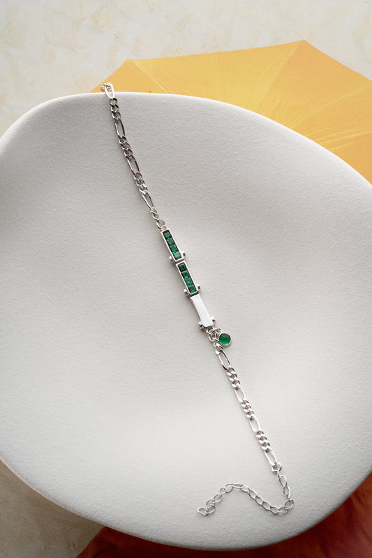 Yeşil Taş Detaylı Gümüş Zincir Bileklik