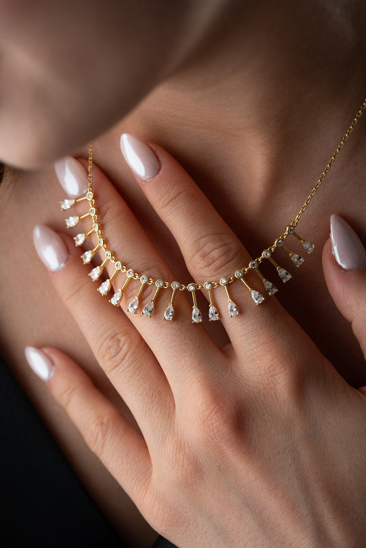 Aurelia Kolye – 925 Ayar Gümüş – Işıltılı Zarafet