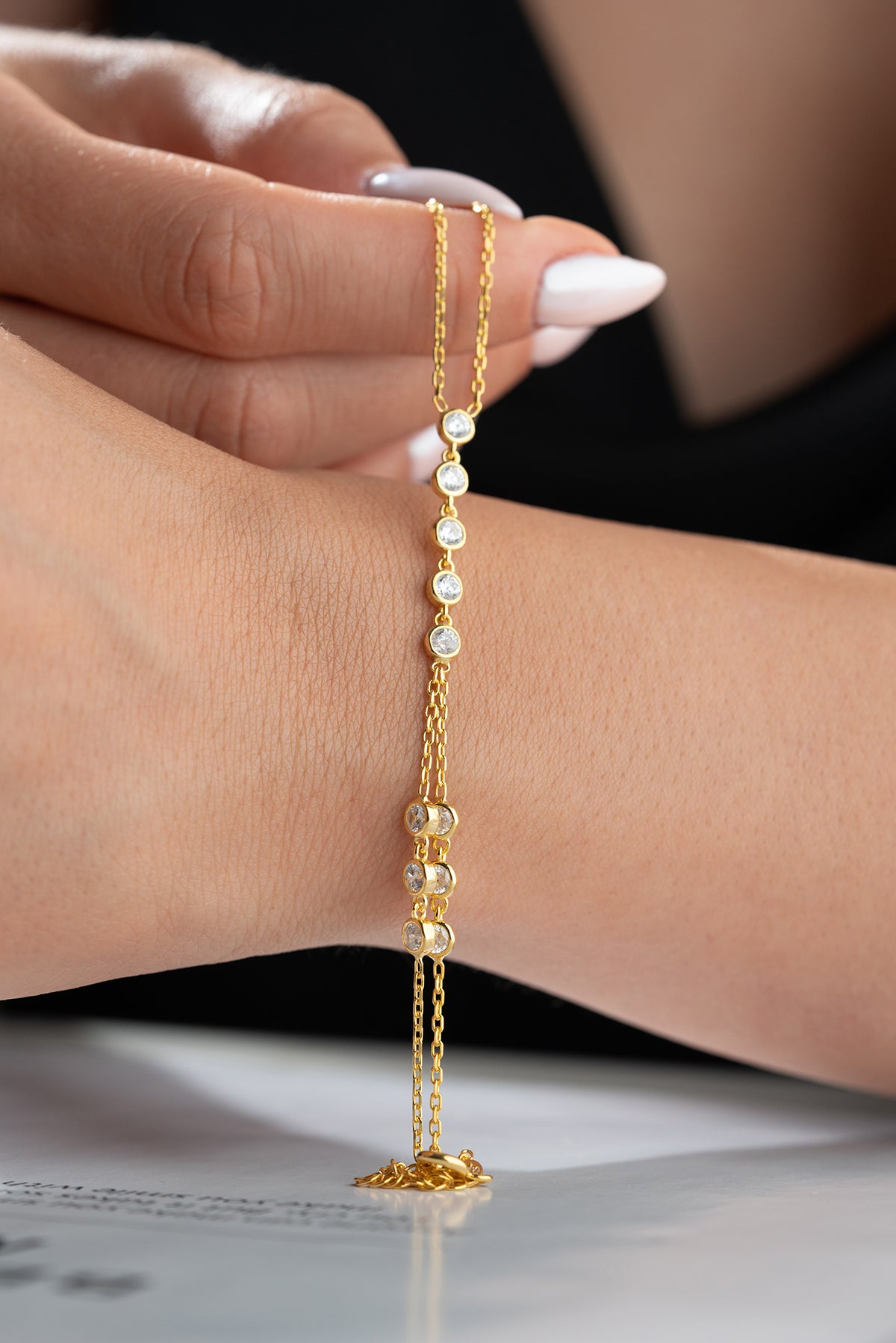 Handkette mit runden Steinen – Şahmeran Kollektion