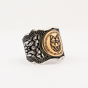 Wolf Design Silver Ring