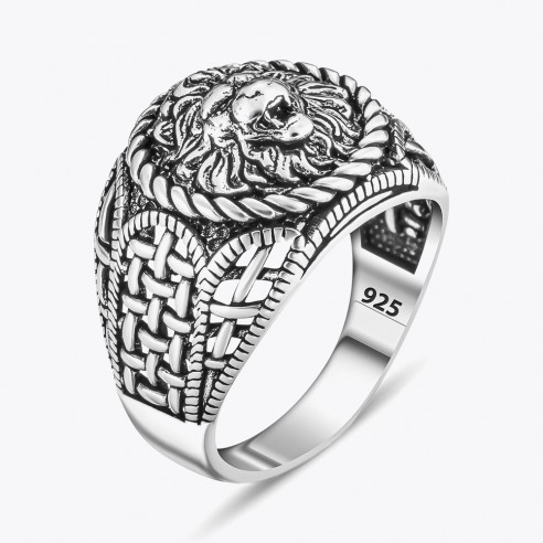 Ring aus 925er Sterlingsilber mit Löwenfigur