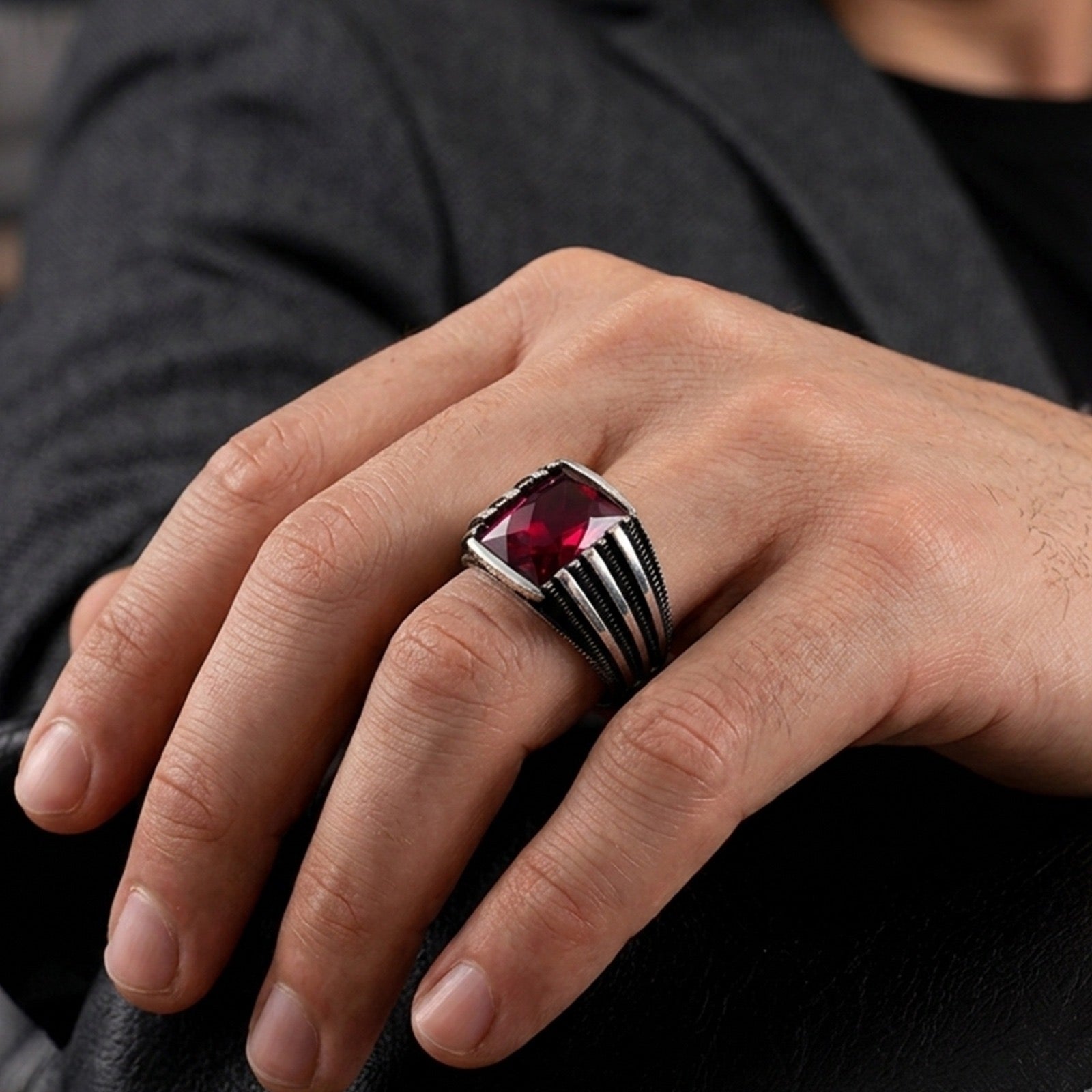 Kırmızı Zirkon Taşlı Erkek Yüzüğü | 925 Ayar Gümüş