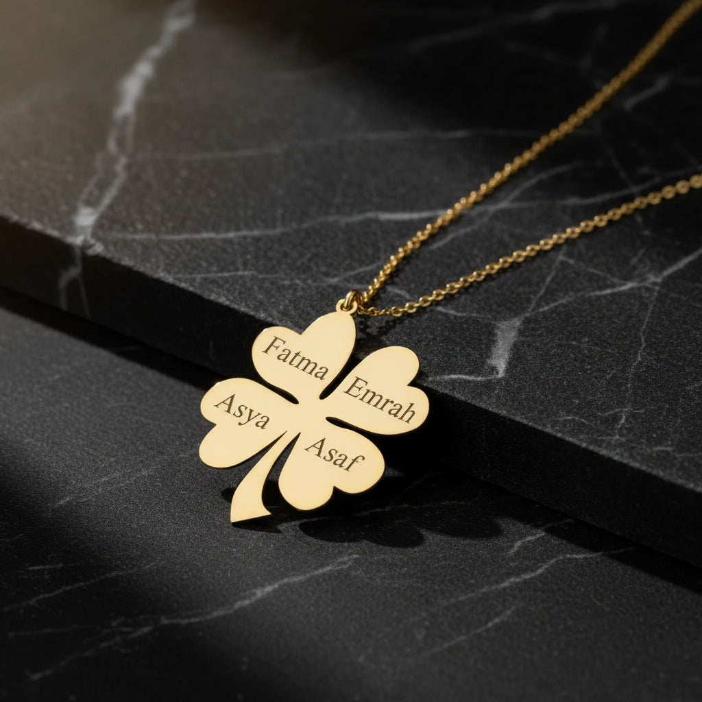 Collier Trèfle Personnalisé avec Prénoms pour Fête des Mères