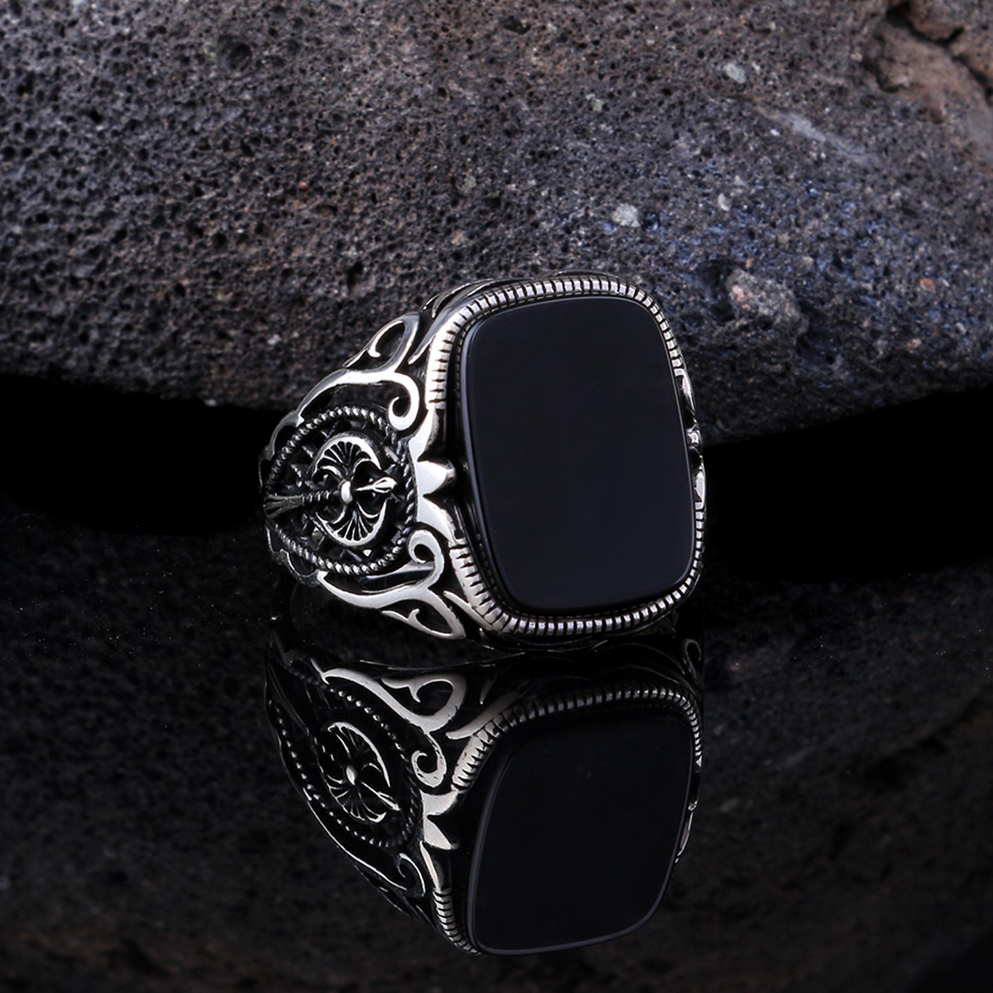 Black Onyx 925s Silver Ring