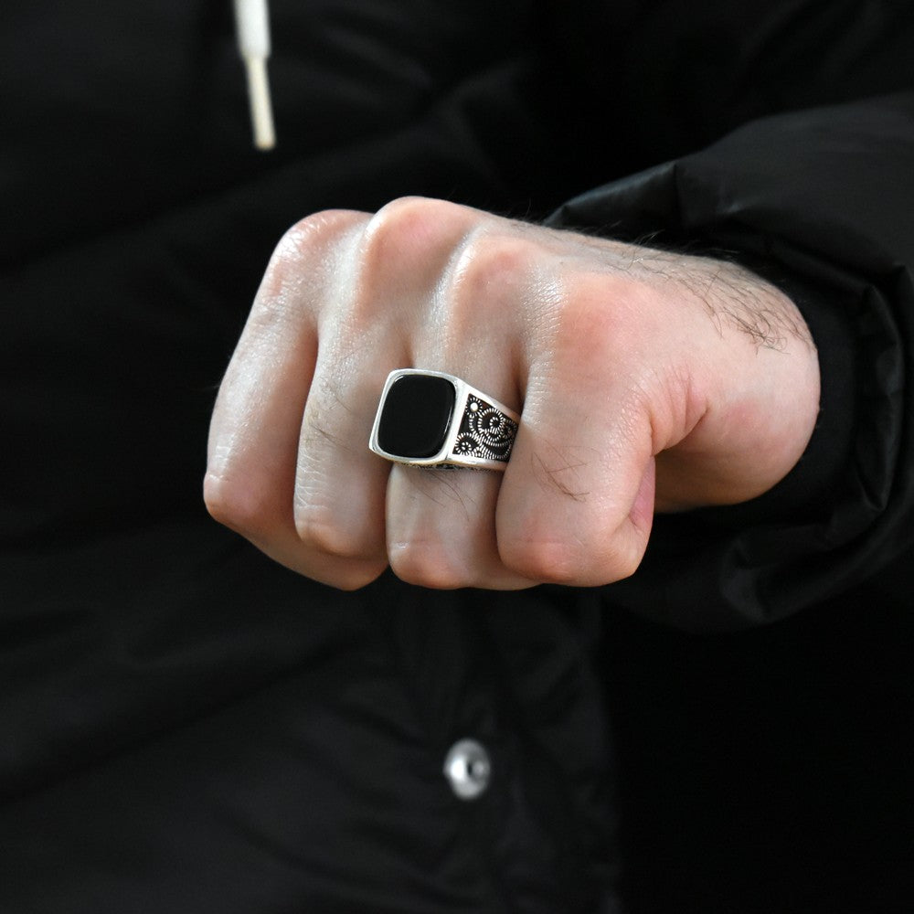 Schwarzer Onyx Stein Herrenring aus Sterlingsilber