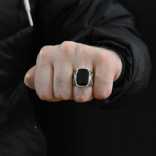 Anneau d'argent pour hommes en pierre noire en pierre