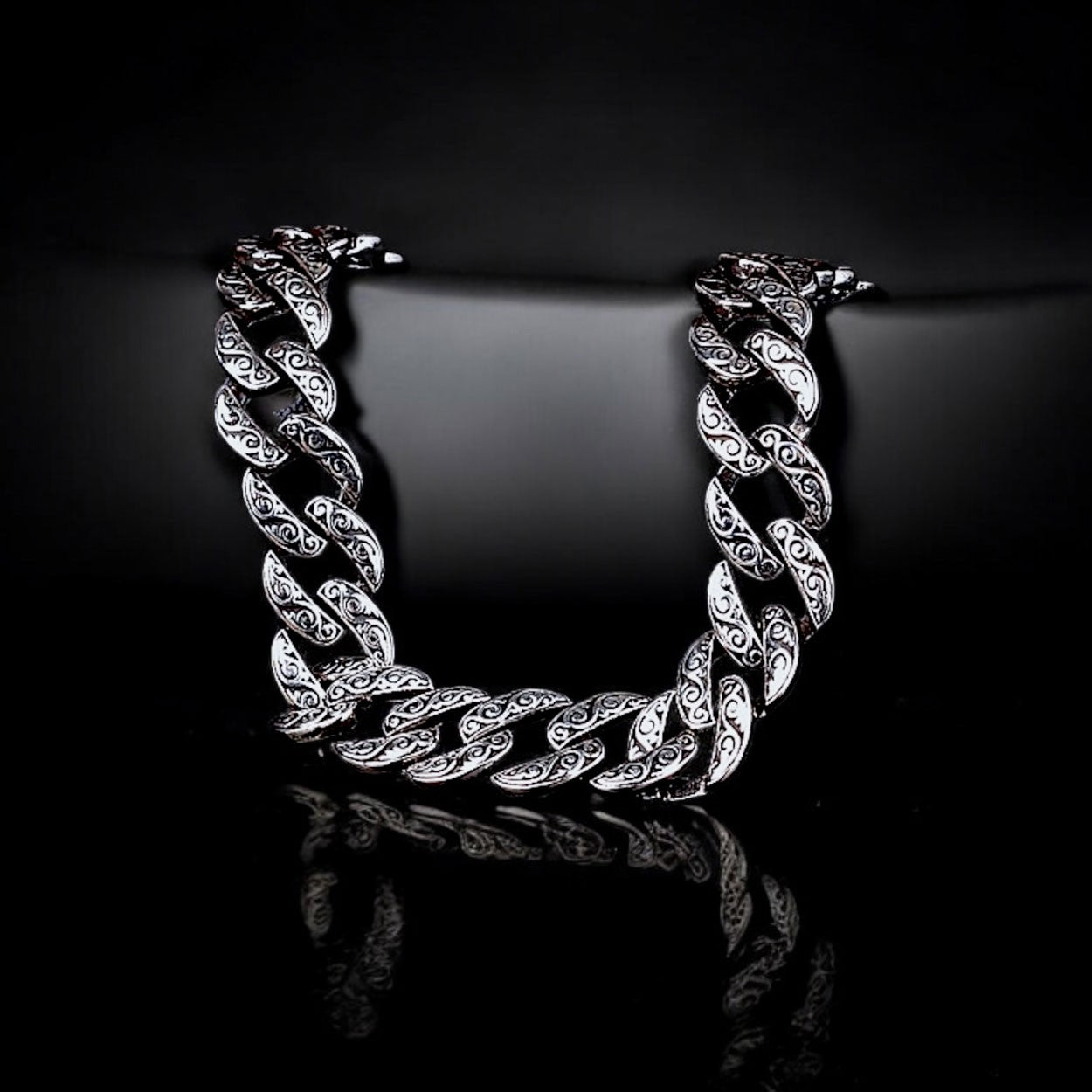 Naxio Zarif Gümüş Nakış Bileklik (10 MM)