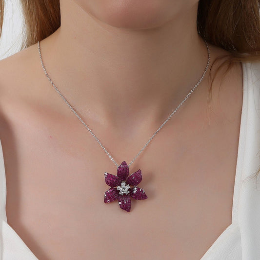 925 Sterling Silver Necklace with Flower Motif and Zircon Stone