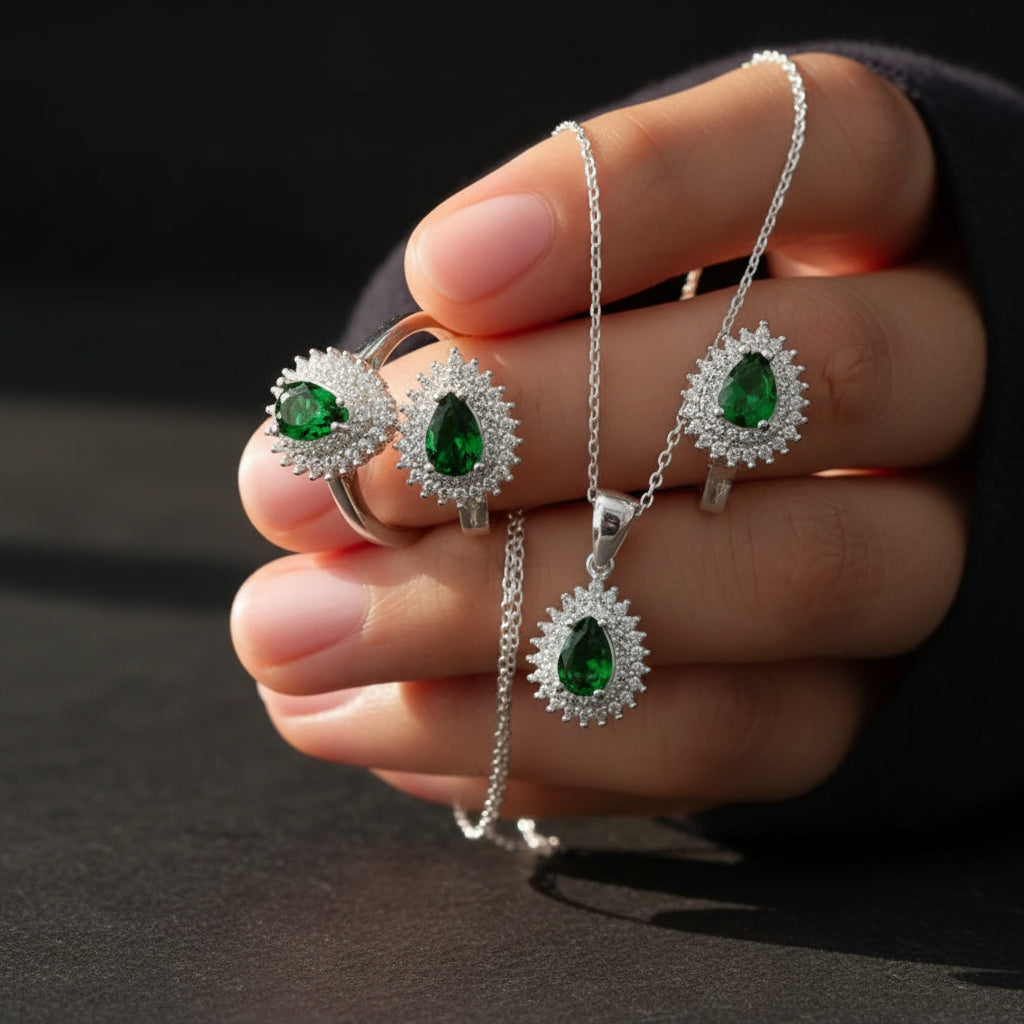 925 Ayar Gümüş Yeşil Damla Kolye Küpe Yüzük Seti