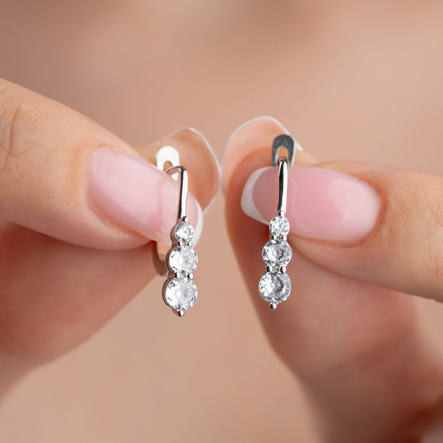Ohrringe mit drei Zirkonia-Steinen | 925 Silber