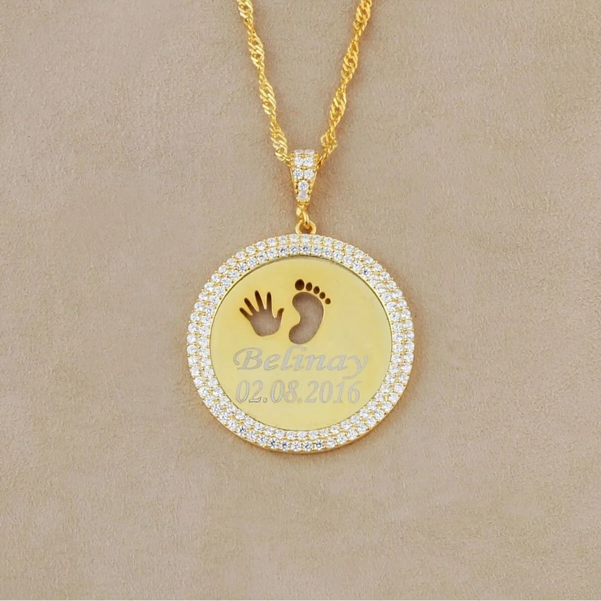 El Ayaklı Kişiye Özel İsimli Kolye - 925 Ayar Gümüş