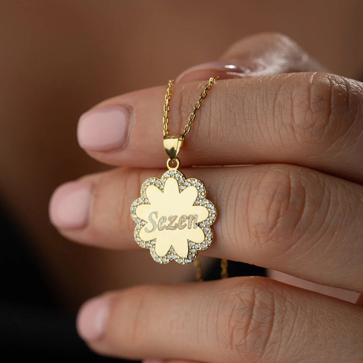 Kişiye Özel İsimli Çiçek Kolye