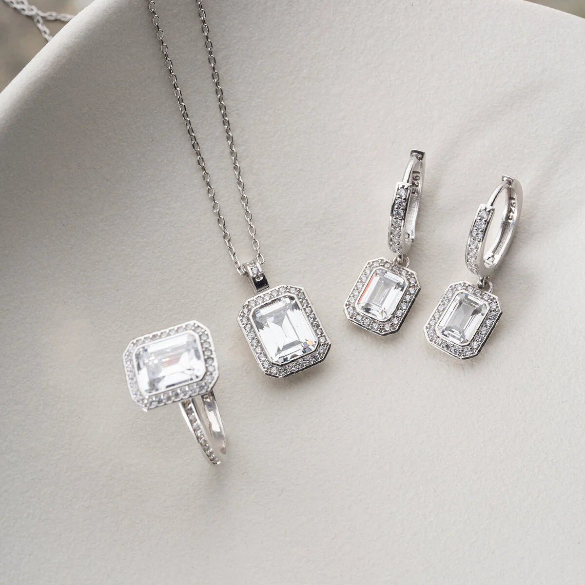 Luna Işıltısı Baget Taşlı Set