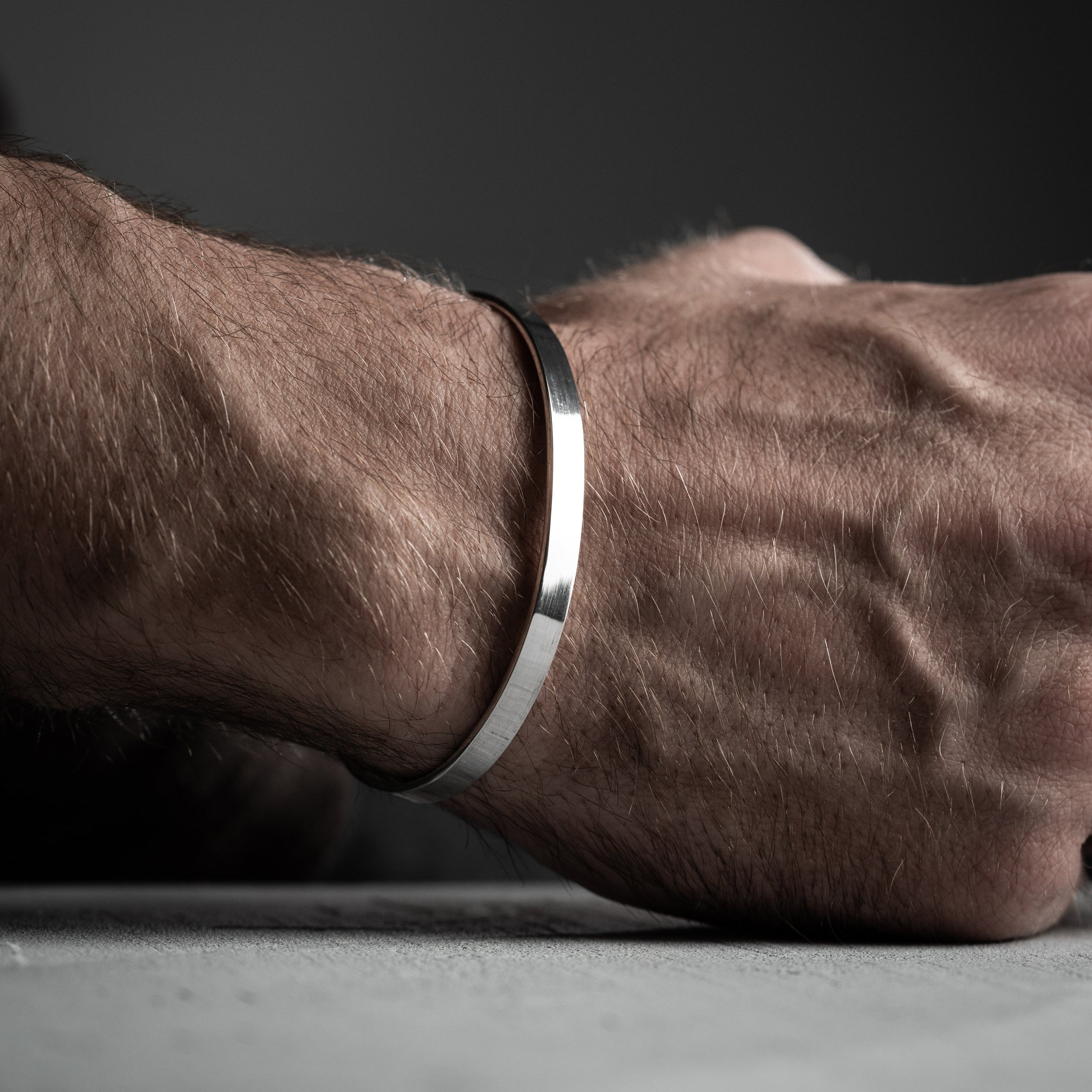 Lunor Cuff – Erkek 925 Ayar Gümüş Kelepçe Bileklik