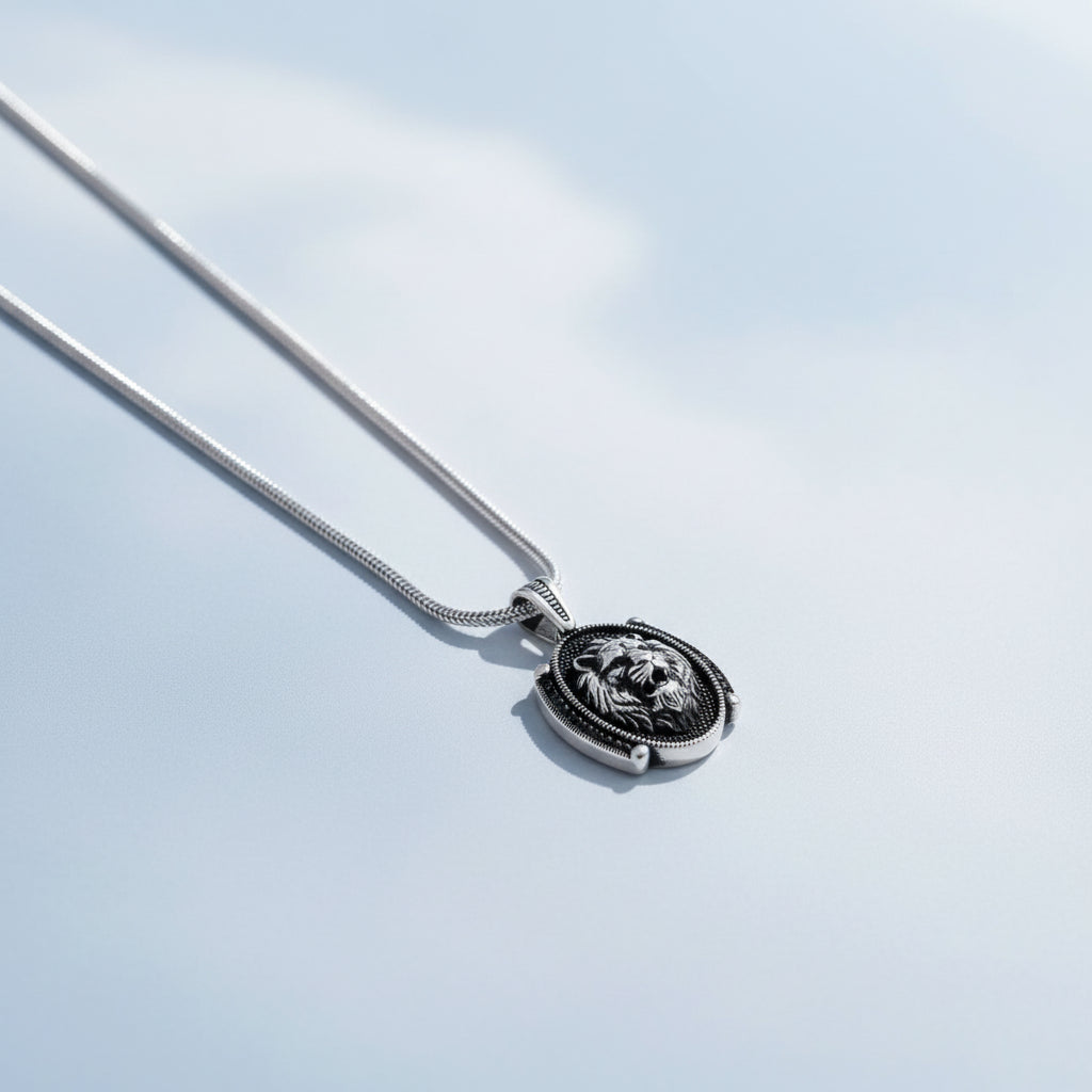 925 K Silver Lion Necklace
