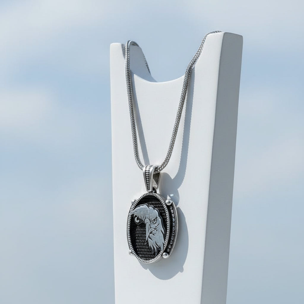 925er Silberkette mit Adler-Anhänger & Mikrosteinen