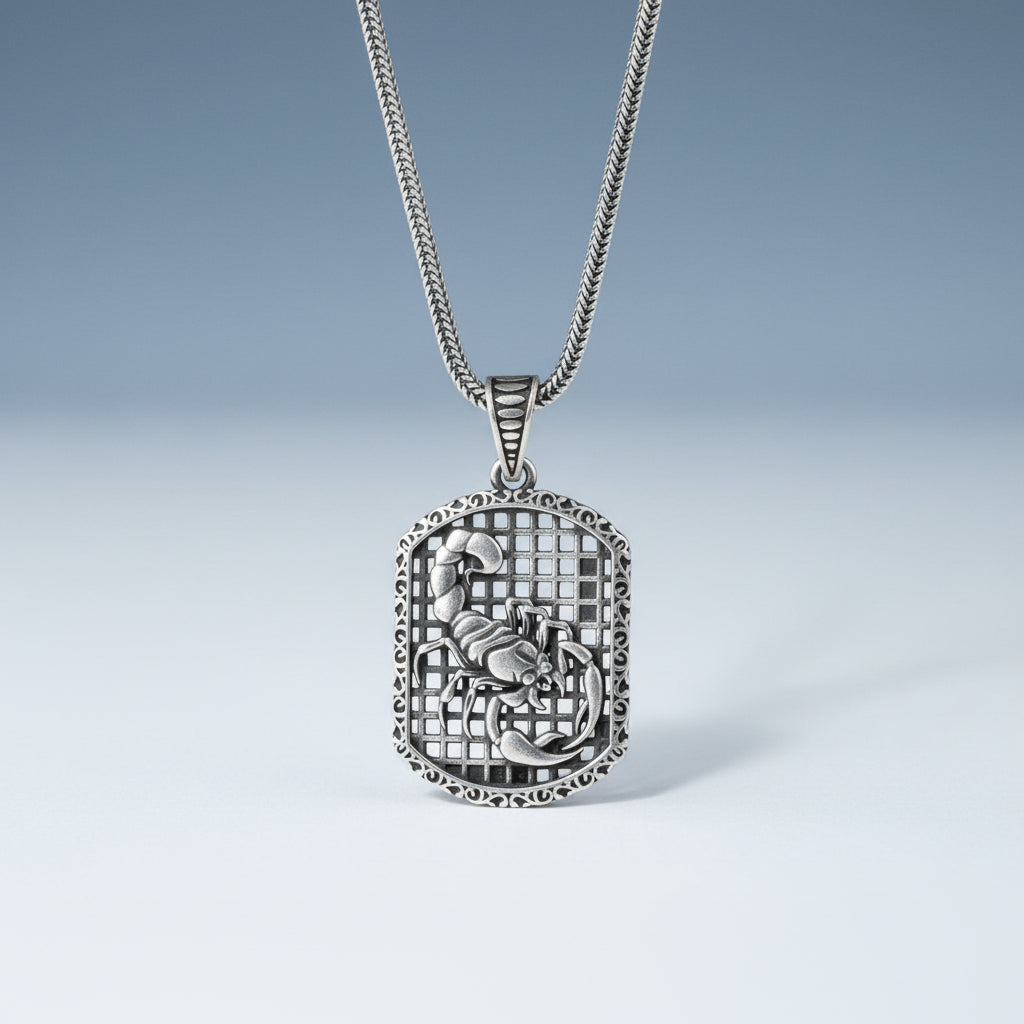 925 Ayar Gümüş Akrep Motifli Kolye