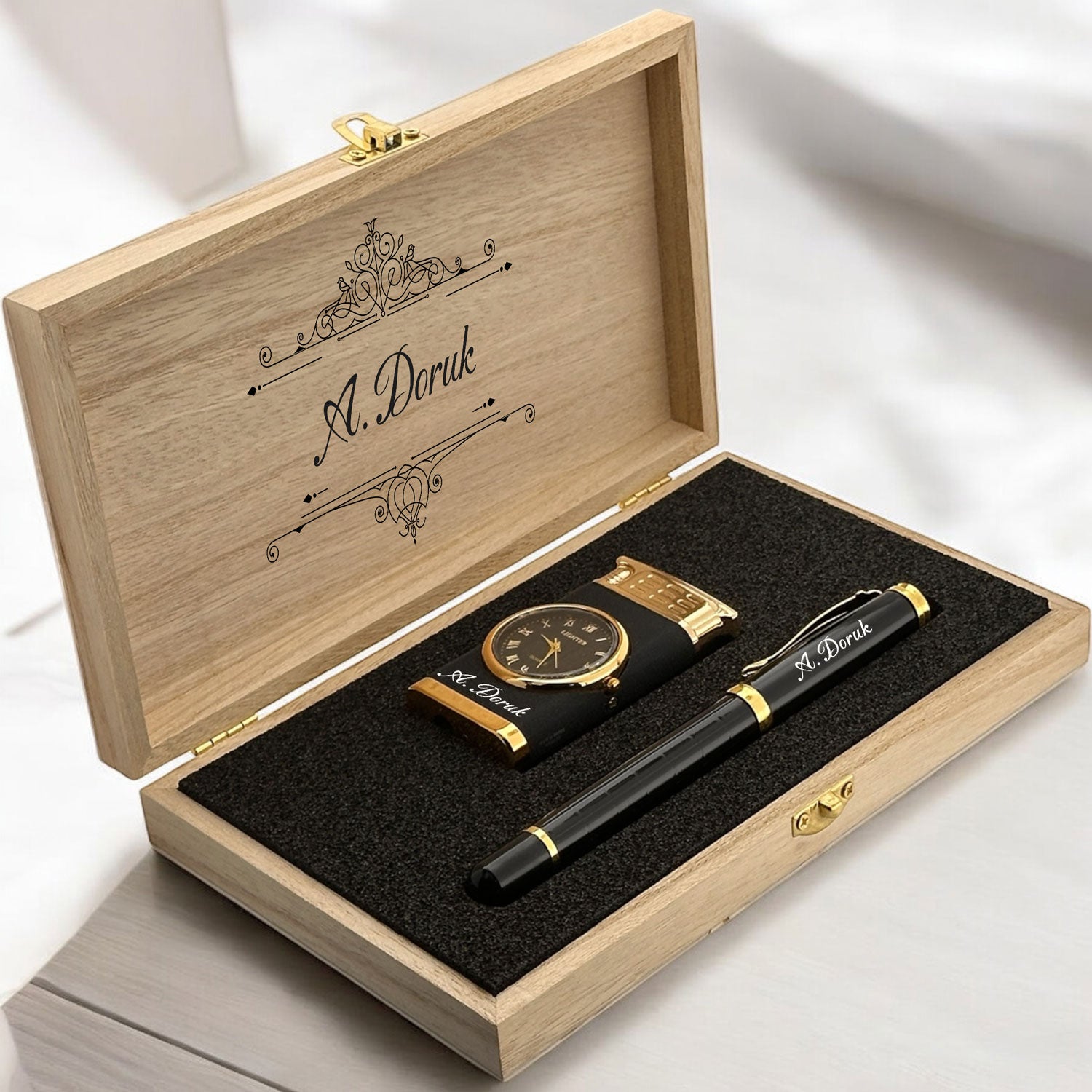Personalisierte Gravierte Rollerball Stift und Uhr Feuerzeug Geschenkset
