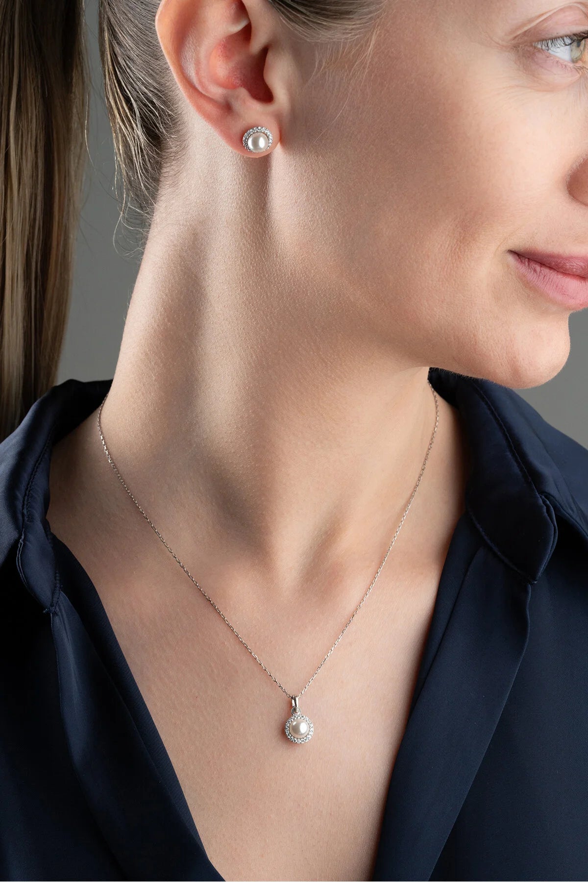 Perlenkette & Ohrring-Set