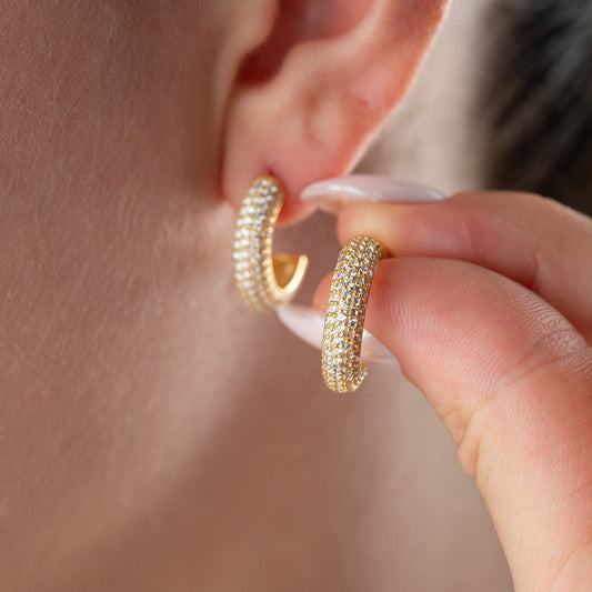 Boucles d'oreilles à moitié