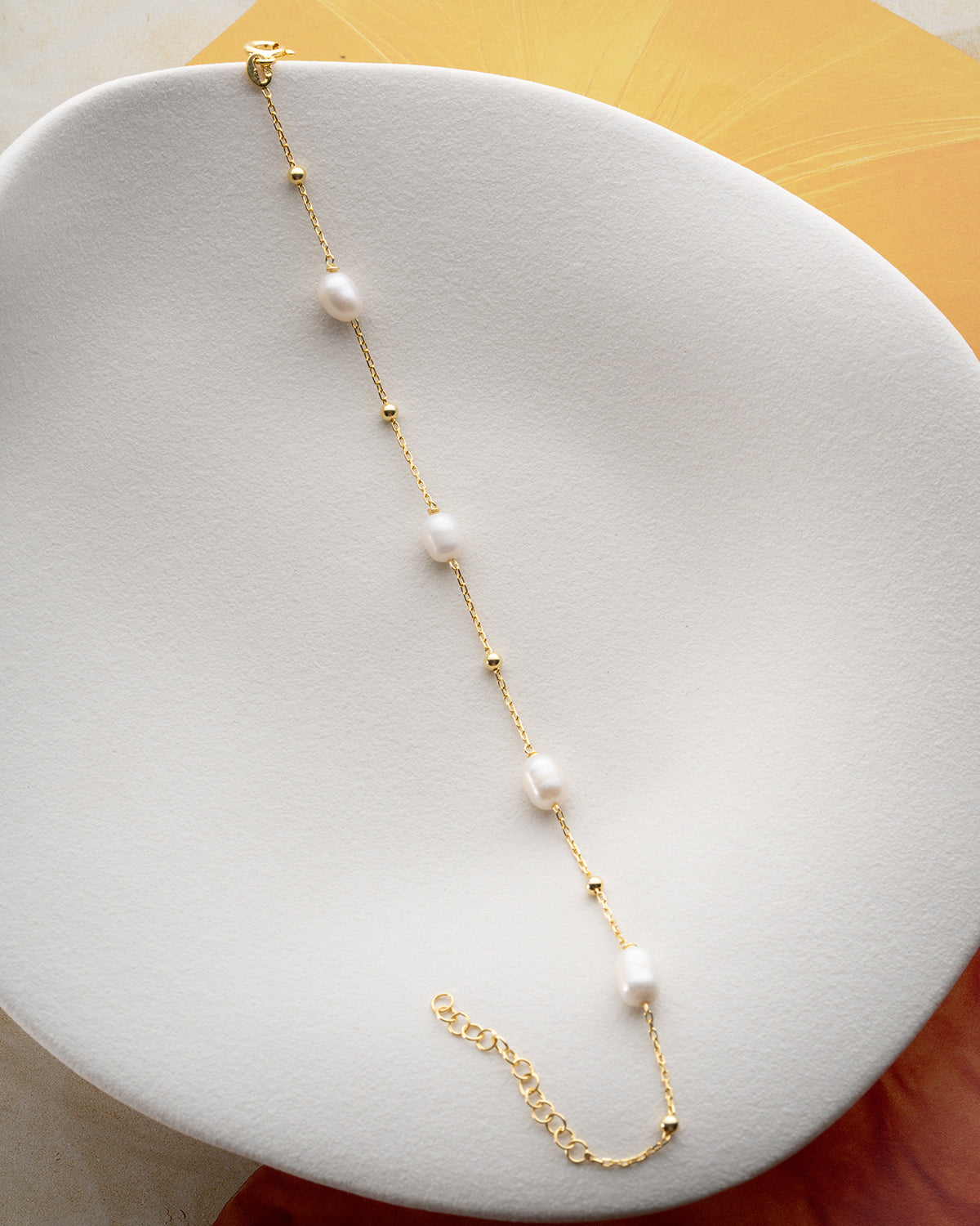 Pearl detail gold plated elegant bracelet