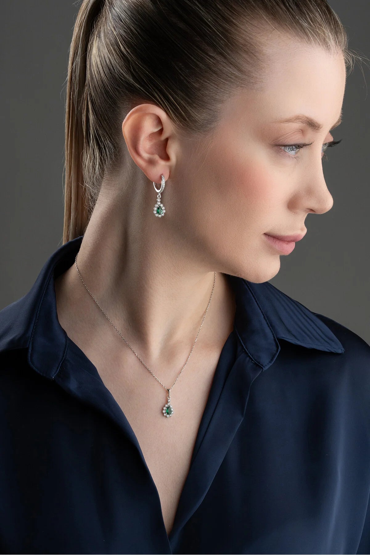 Boucles d'oreilles en argent sterling 925 à effet émeraude & Ensemble de collier