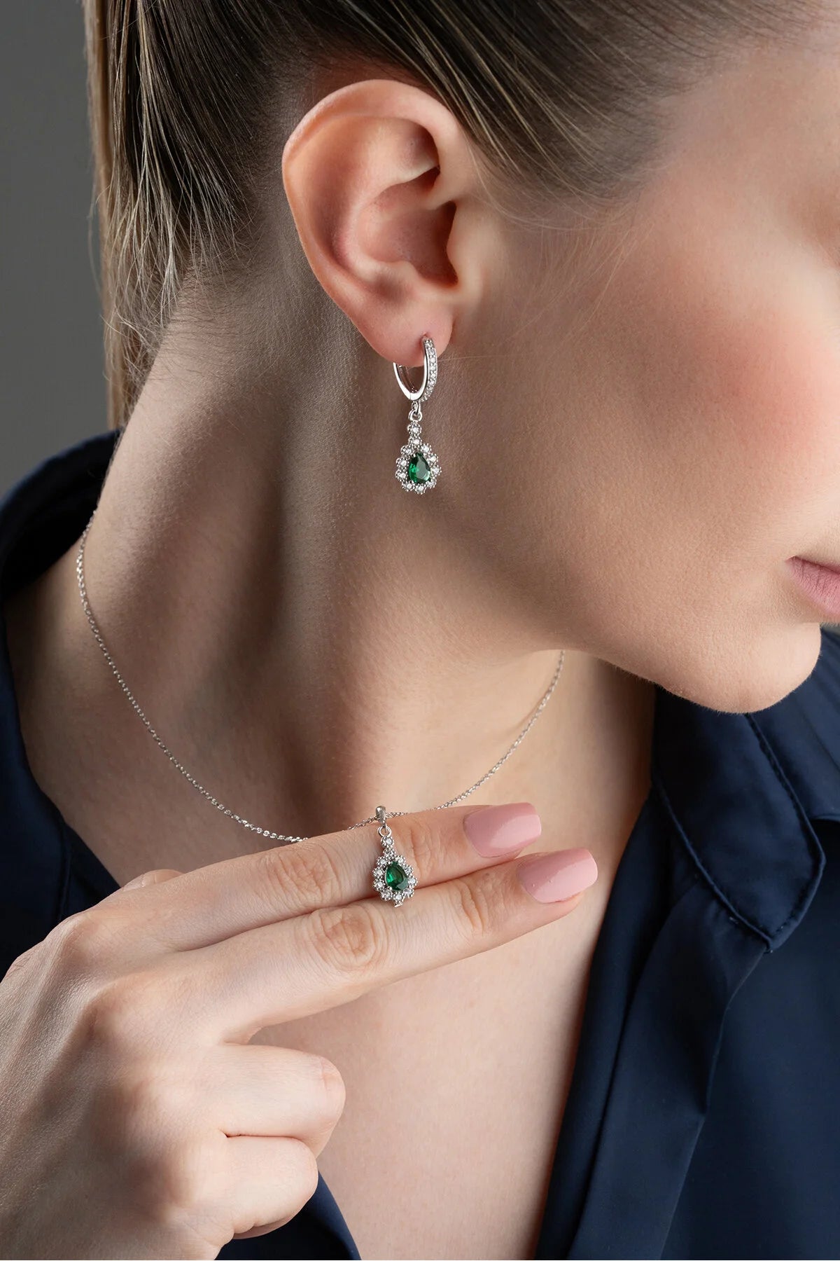 Boucles d'oreilles en argent sterling 925 à effet émeraude & Ensemble de collier