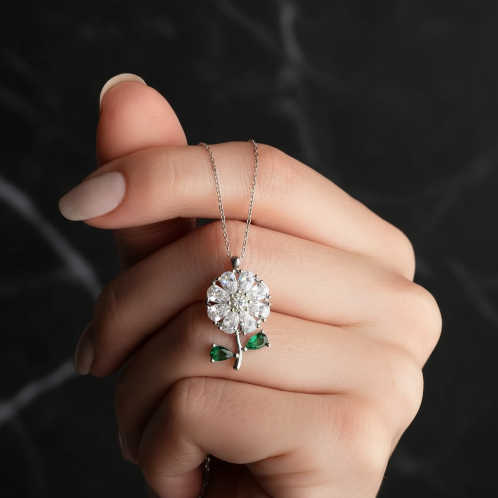 Rotating chamomile necklace - 925 sterling silver