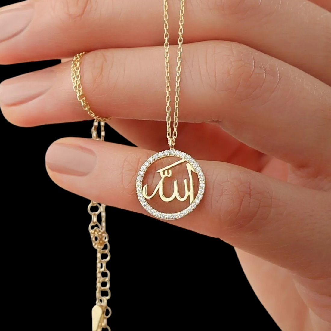 Allah Yazılı Zirkon Taşlı Kolye | 925 Ayar Gümüş – Altın Kaplama