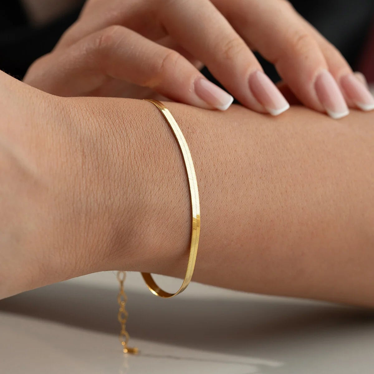 Italienisches flaches Kettenarmband aus Sterlingsilber