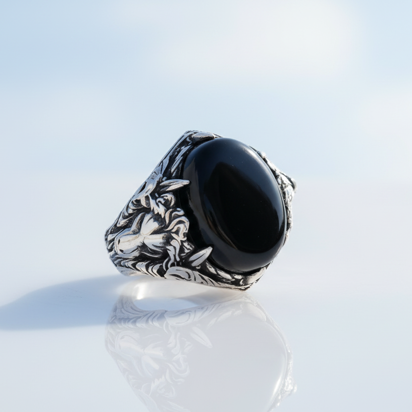 Lion figurine black onyx -tasted male gumus face