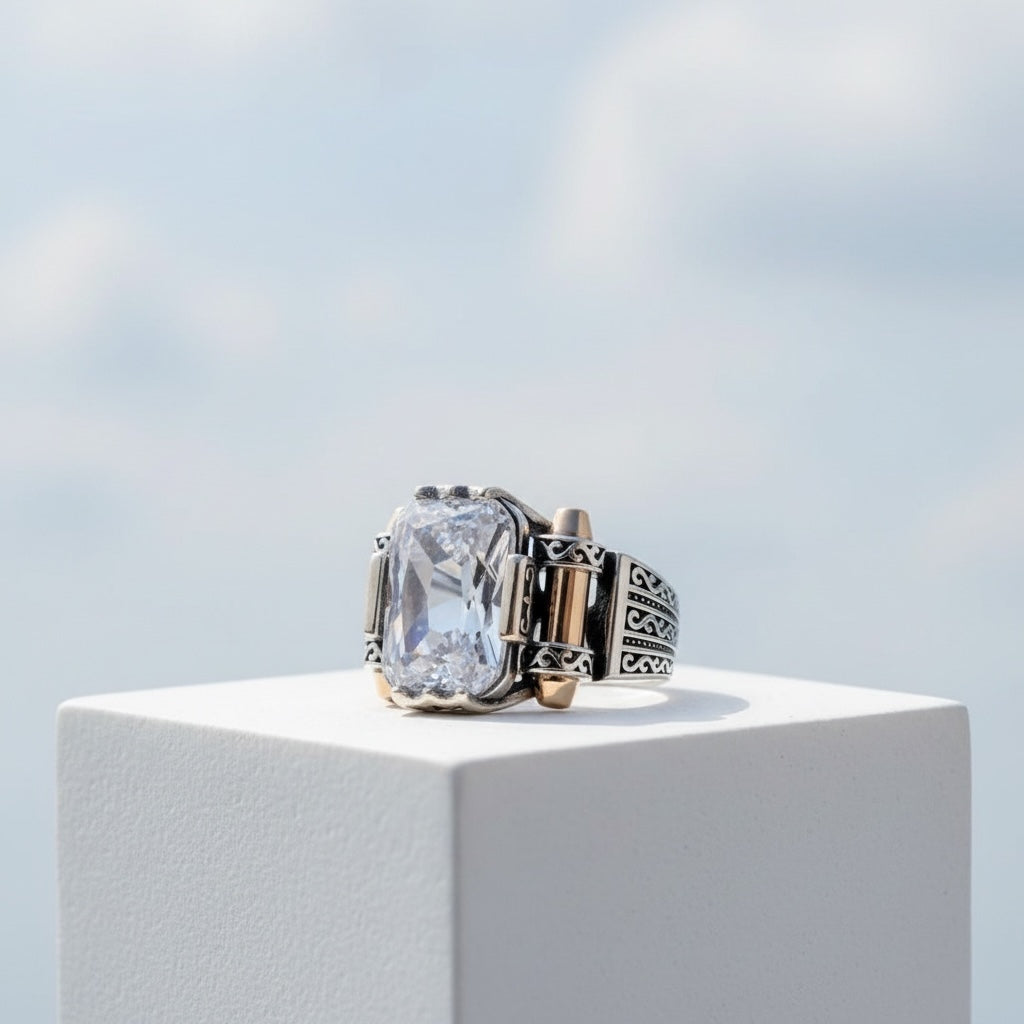 Herrenring aus 925er Silber mit Weißem Zirkonstein

