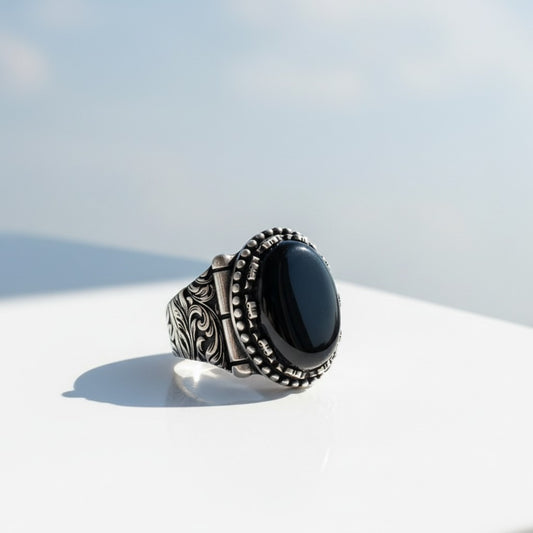 Herrenring mit Ovalem Onyx – 925 Silber