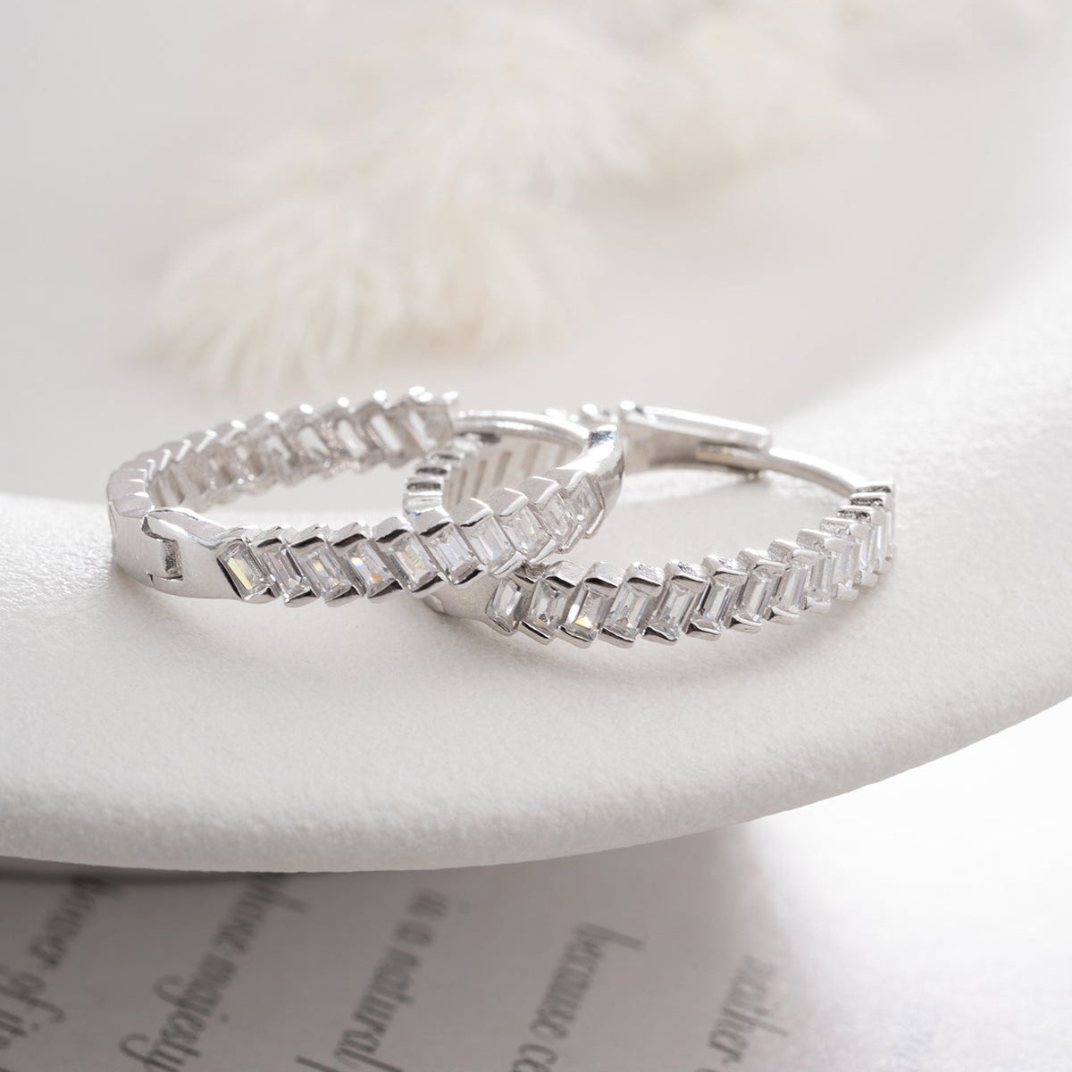 925er Silber Creolen mit Baguette-Steinen