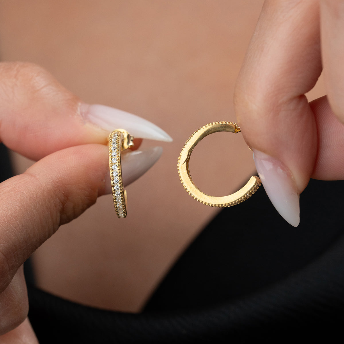 Boucles d'oreilles créoles avec pierre en argent sterling 925
