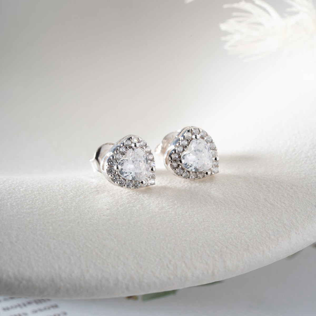 Kalp Model Zarif Küpe