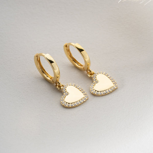 Kalp Figürlü Taş Süslemeli Halka Küpe