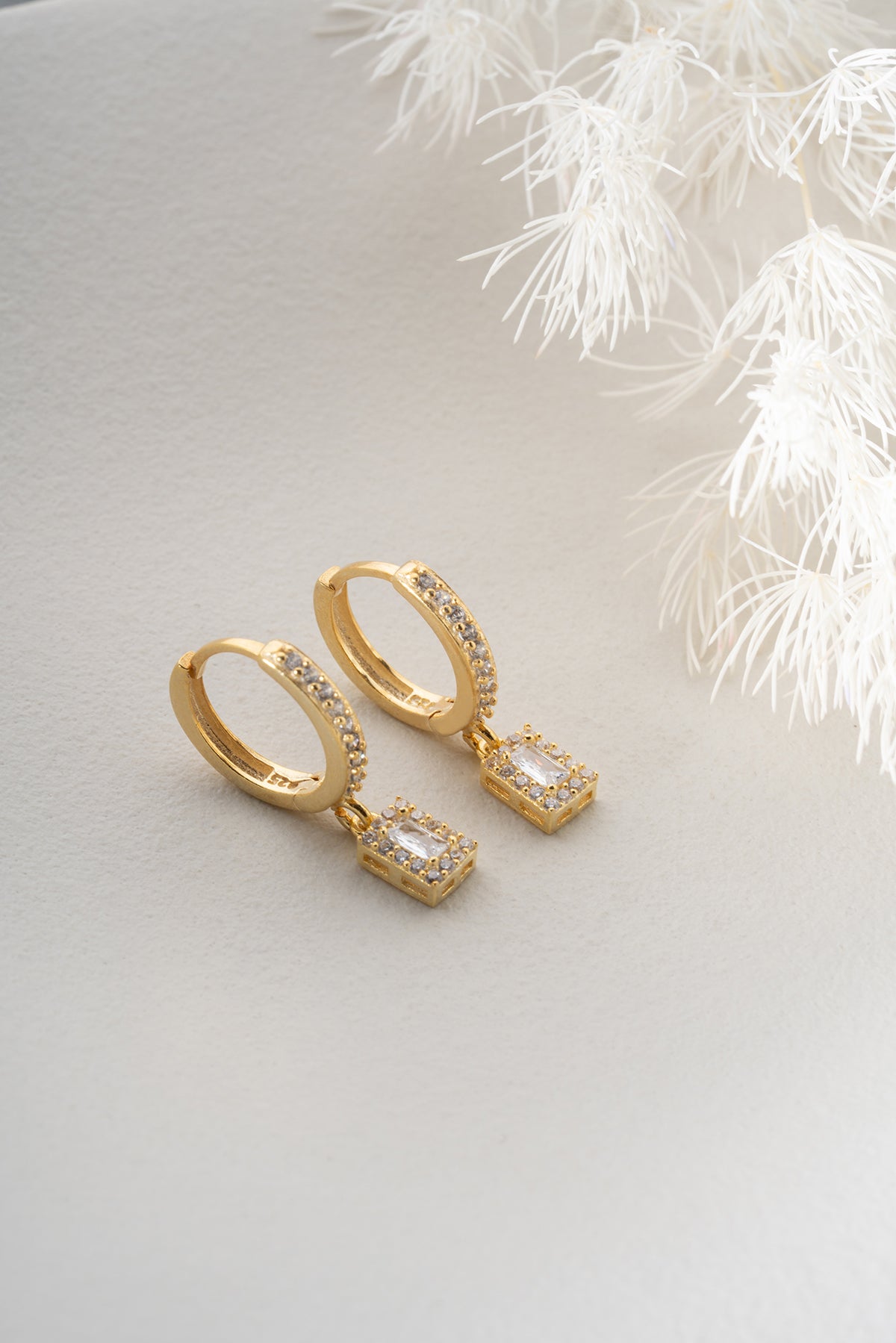 925 Ayar Gümüş Baget Taşlı Küpe