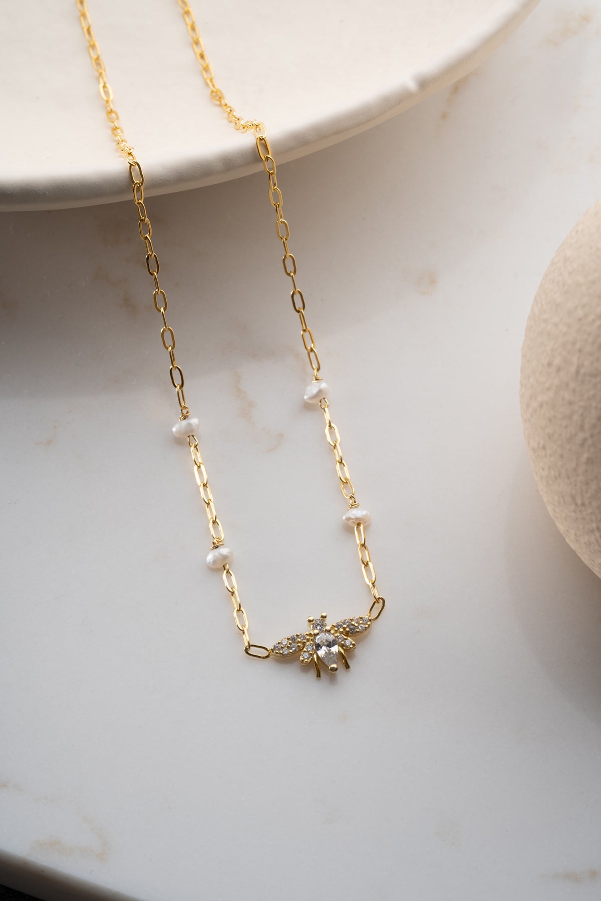 Pearl Bee Shine pearl bee silver necklace