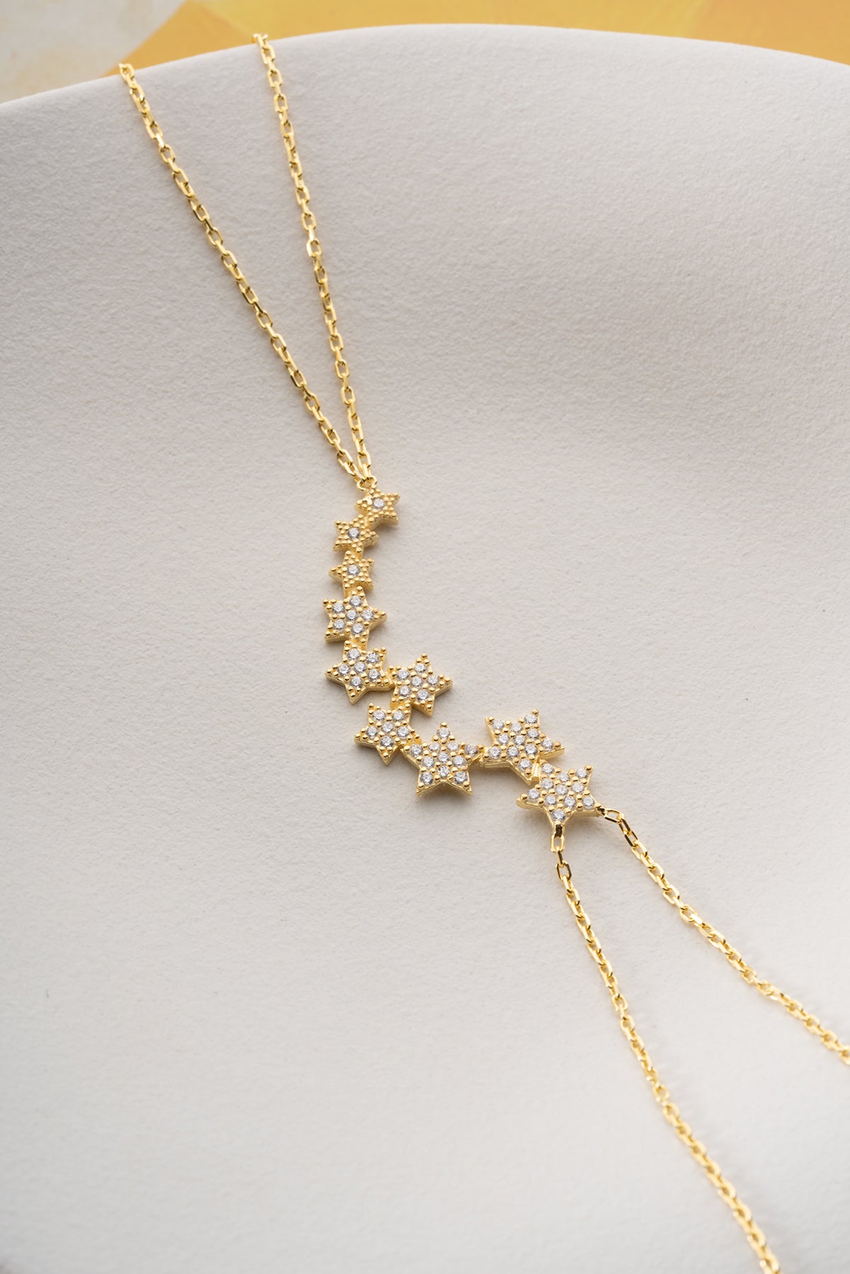 Handkette mit Sternen & Zirkonsteinen – Şahmeran Kollektion