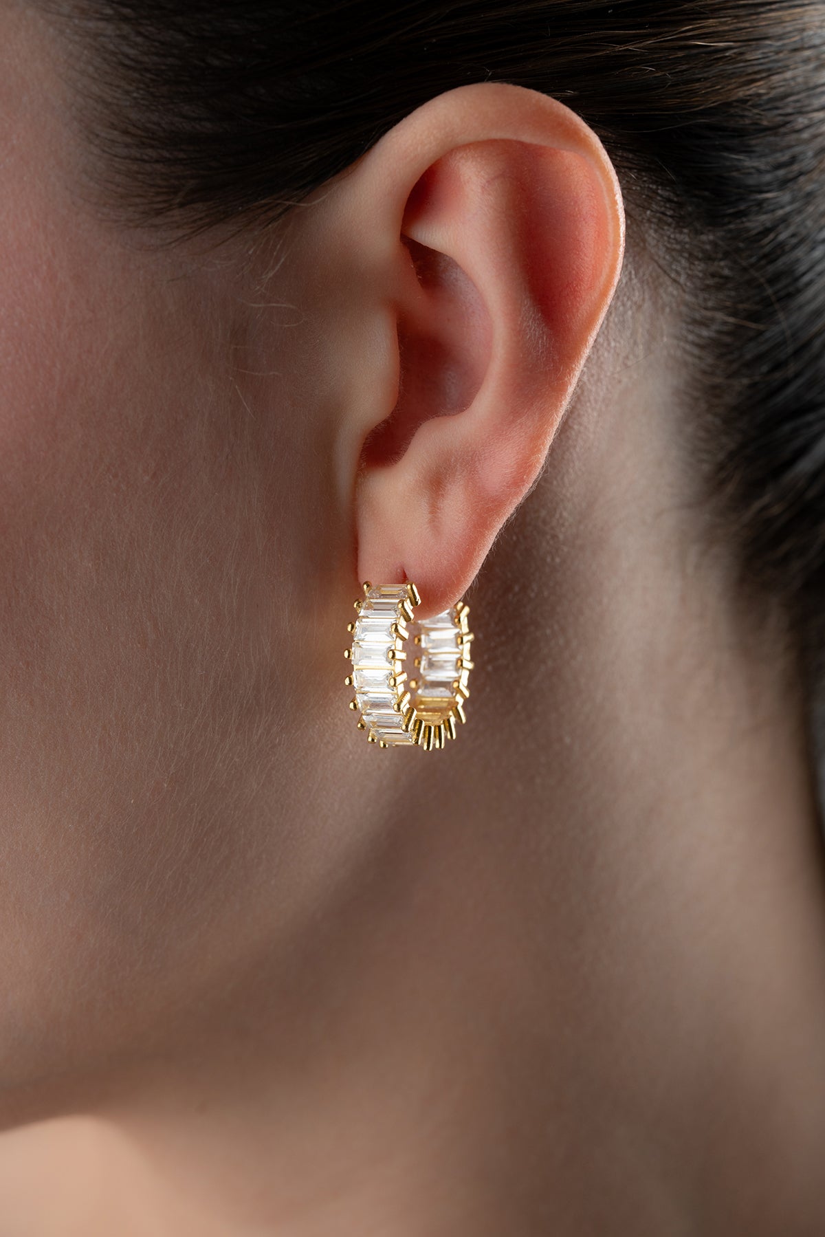 Baguette Taşlı Halka Küpe – 925 Ayar Gümüş – Altın Kaplama