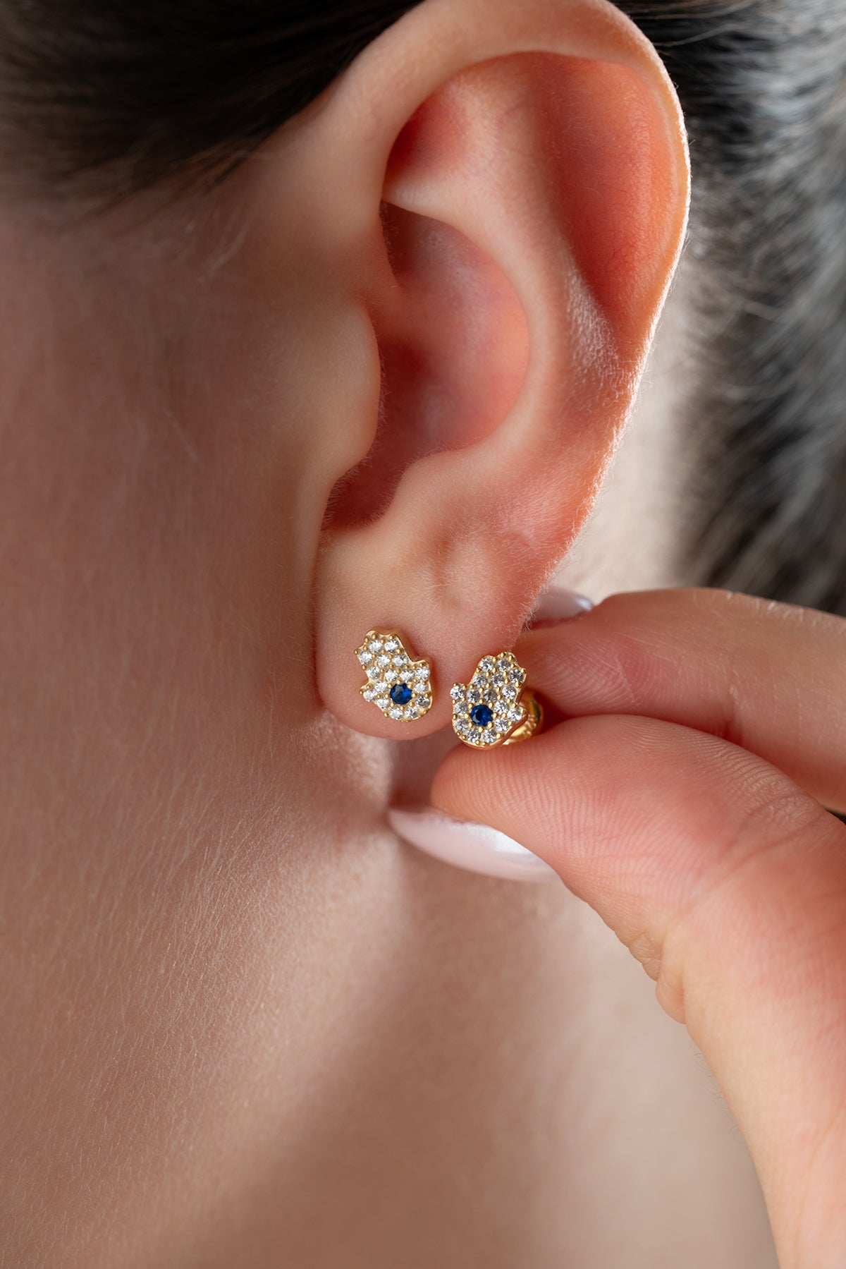 Mavi Taşlı Hamsa Küpe – 925 Ayar Gümü