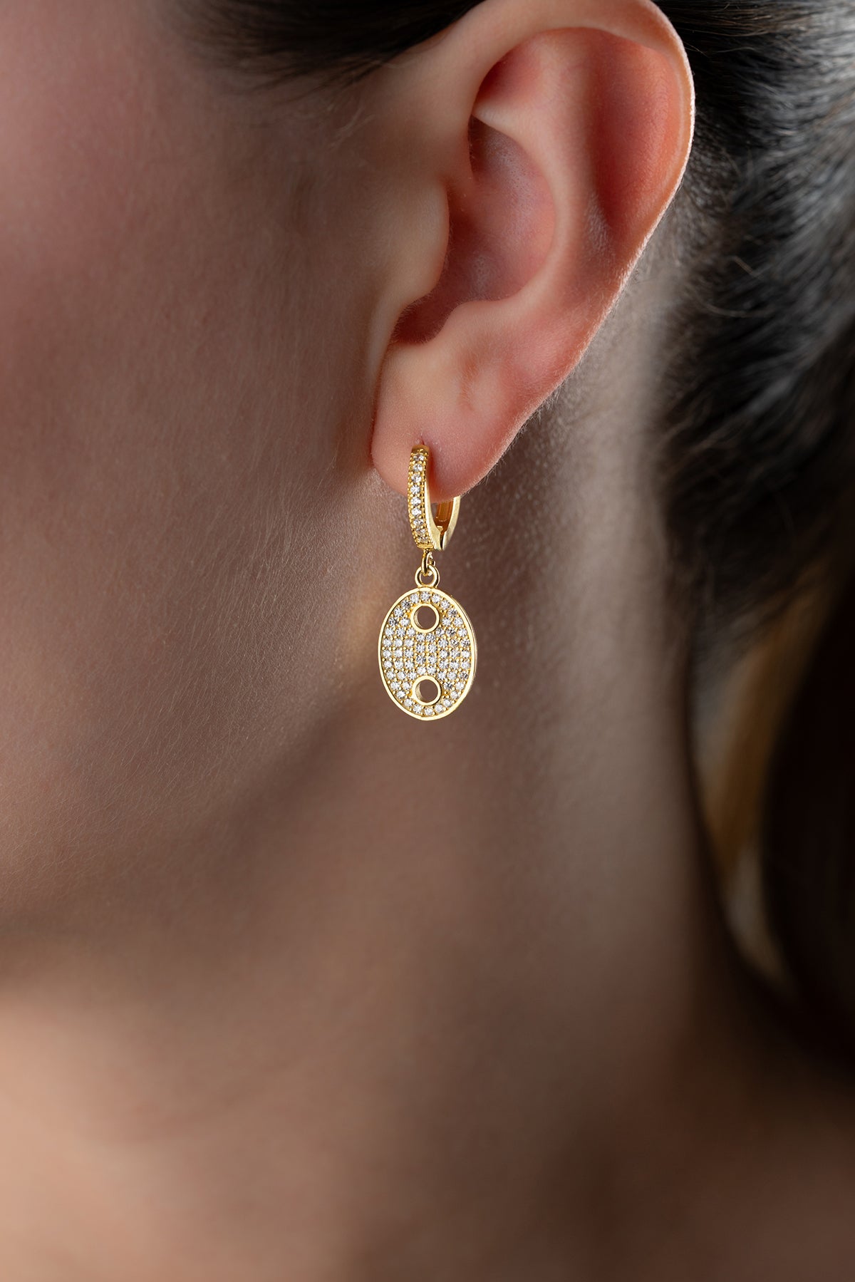 Boucles d'oreilles plaquées à or scintillantes ovales Aurora